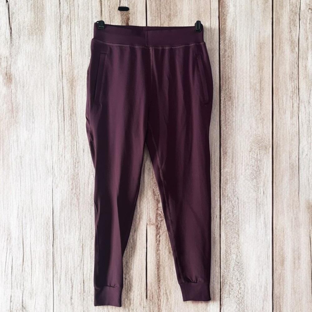 Purple Alphalete leggings with pockets - Small (B1)